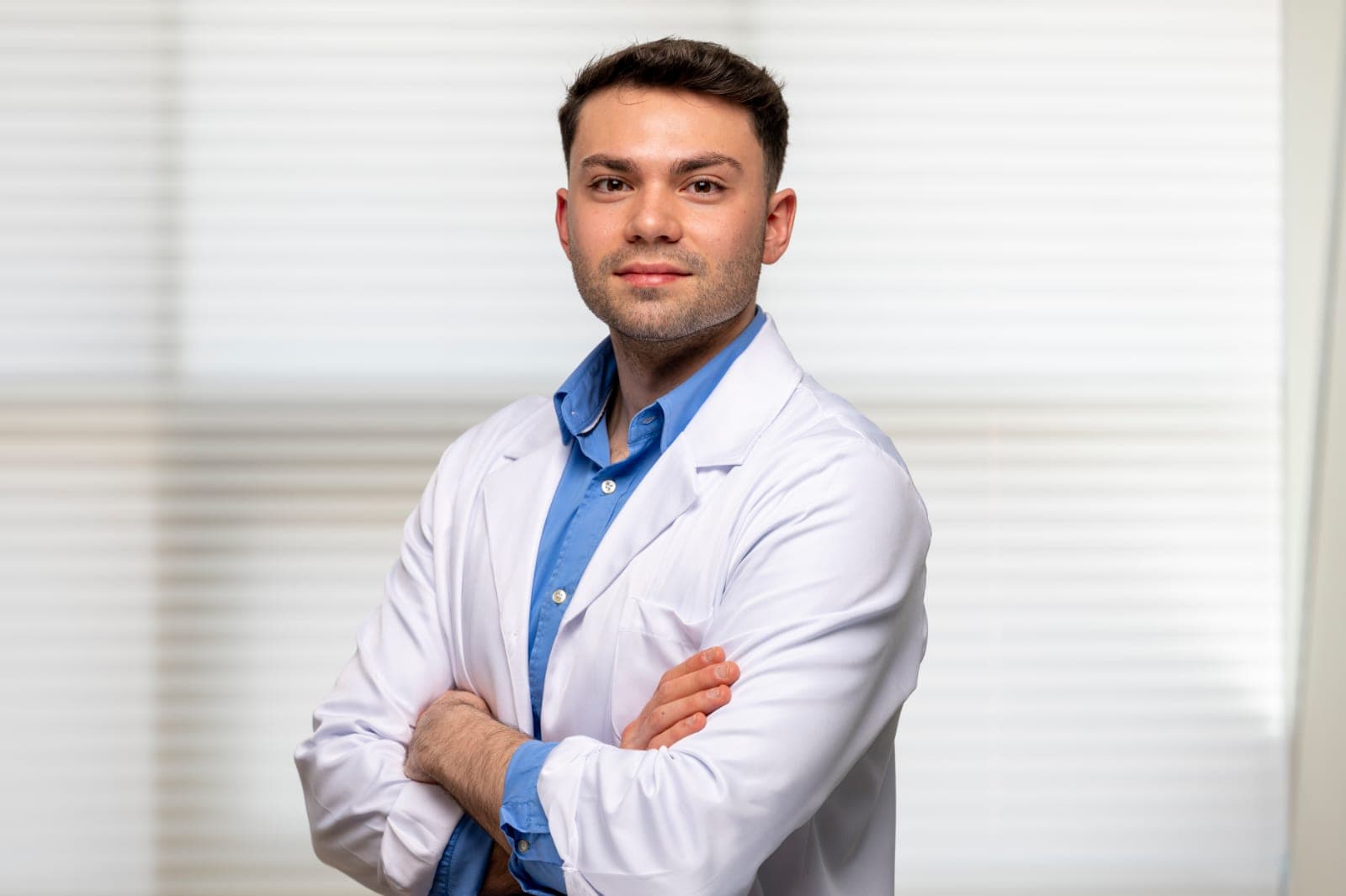 Marco Serra - Geschäftsführer und öffentlich bestellter Sachverständiger für Estrich und Belag, EBB Kompetenzzentrum Nürnberg bei der Arbeit
